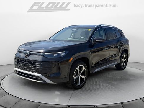 New 2026 Volkswagen Tiguan SE image 3