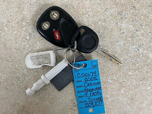 Used 2005 Cadillac Escalade 2WD image 25