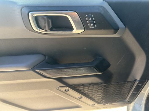 Used 2022 Ford Bronco 4-Door AWD/4WD image 11