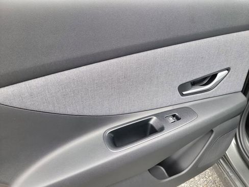 New 2026 Hyundai Elantra Limited FWD image 22
