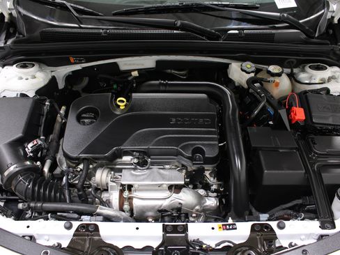 Used 2023 Chevrolet Malibu LT FWD image 40