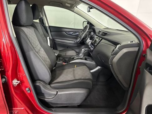 Used 2019 Nissan Rogue Sport SV w/ Technology Package FWD image 28