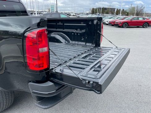 Used 2022 Chevrolet Colorado LT w/ Fleet Safety Package RWD image 25