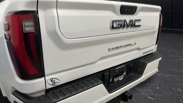 Used 2024 GMC Sierra 3500 Denali Ultimate AWD/4WD image 44