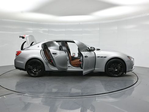 Used 2017 Maserati Ghibli RWD image 3