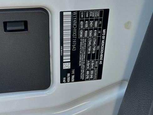 New 2025 Mercedes-Benz Sprinter 2500 image 28