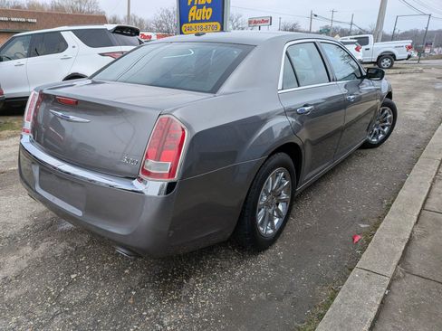 Used 2012 Chrysler 300 Limited RWD image 6
