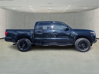 Used 2022 Toyota Tacoma SR5 video 2