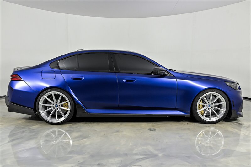 Used 2025 BMW M5 w/ Carbon Package AWD/4WD image 11