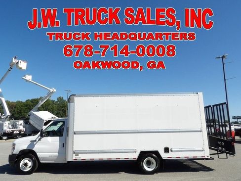 Used 2021 Ford E-350 and Econoline 350 Super Duty image 2