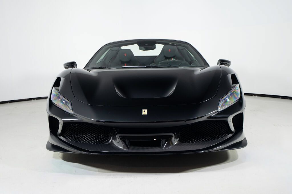 Used 2023 Ferrari F8 Tributo RWD image 13