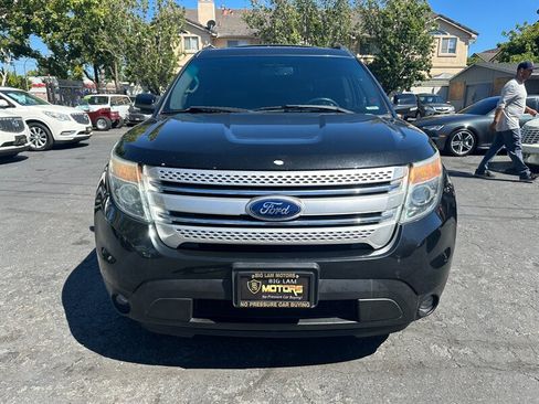 Used 2013 Ford Explorer XLT AWD/4WD image 2