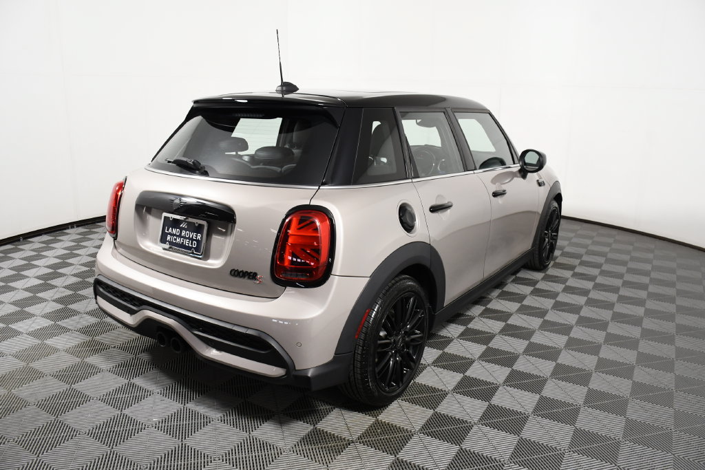 Used 2022 MINI Cooper S w/ Premium Package FWD image 6