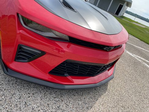 Used 2018 Chevrolet Camaro SS RWD image 63
