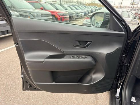 New 2026 Hyundai Kona SE image 16
