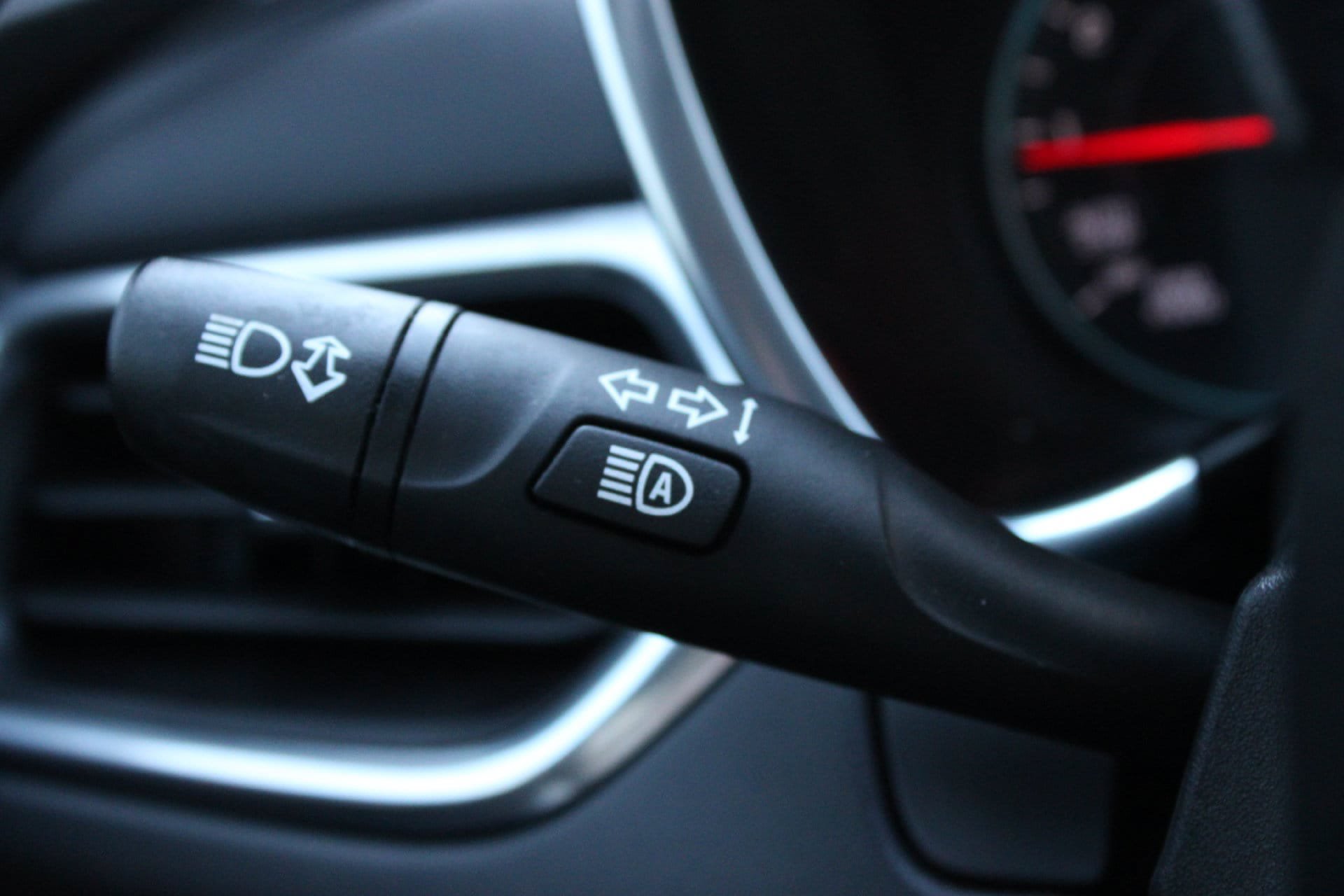 Used 2021 Chevrolet Equinox LT FWD image 30