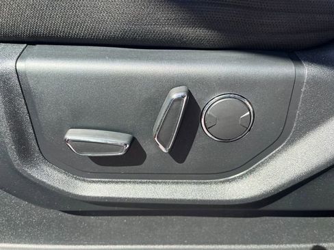 Used 2018 Ford F150 XLT w/ Equipment Group 302A Luxury image 10