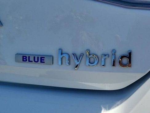 Certified 2023 Hyundai Elantra Blue FWD image 24