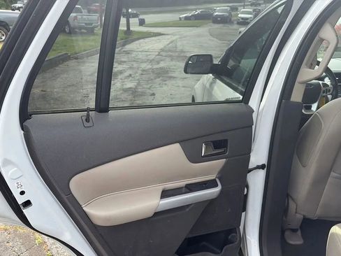 Used 2014 Ford Edge SE w/ Equipment Group 101A FWD image 12