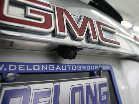 Used 2017 GMC Acadia Denali image 12