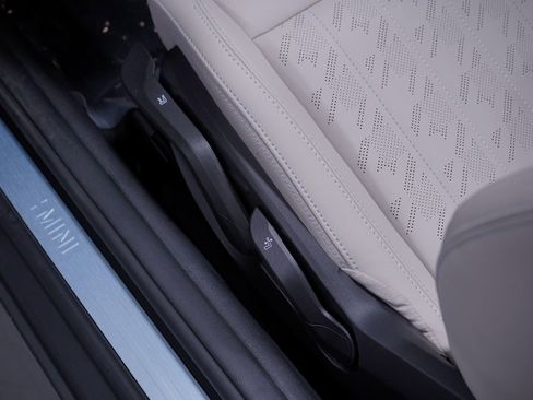 New 2026 MINI Cooper S image 17