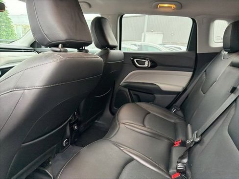 Used 2022 Jeep Compass Limited image 26