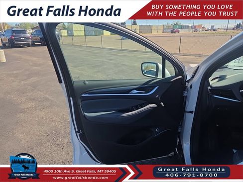 Used 2024 Buick Enclave Essence w/ Experience Buick Package AWD/4WD image 11