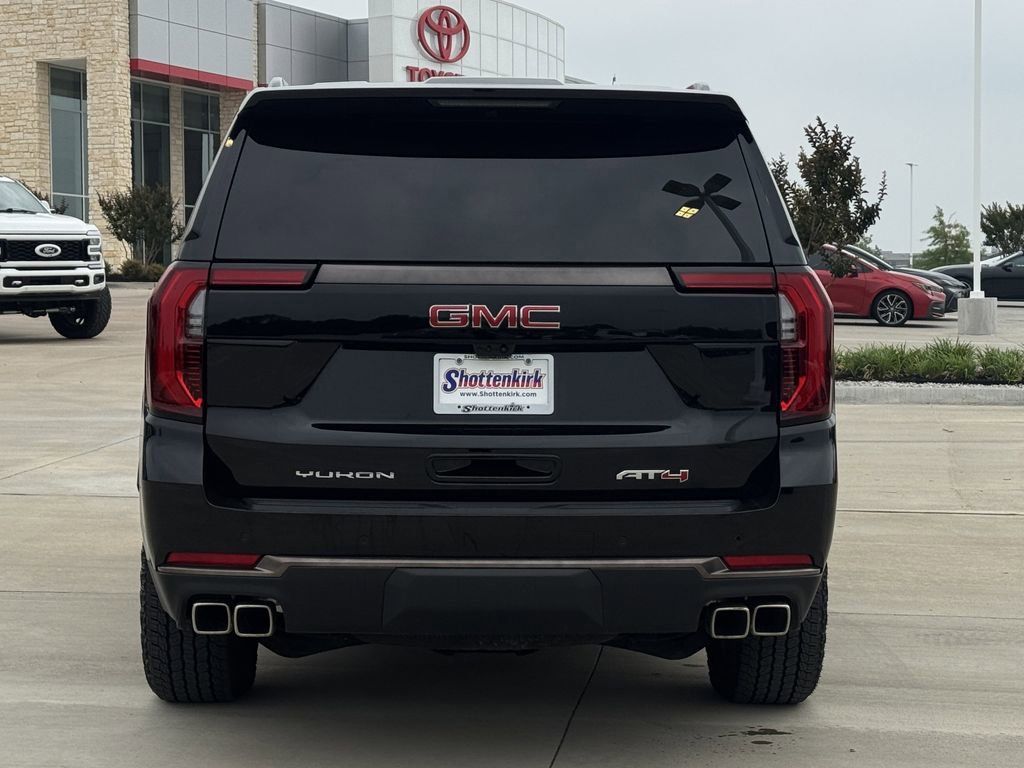 Used 2026 GMC Yukon AT4 Ultimate AWD/4WD image 5