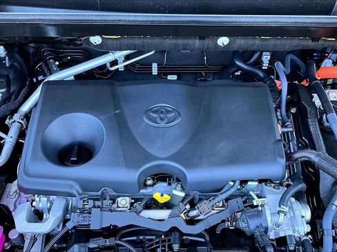 Used 2025 Toyota RAV4 XLE w/ Convenience Package AWD/4WD image 32