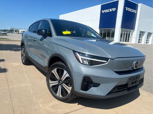 Used 2023 Volvo C40 P8 Recharge Plus AWD/4WD image 2