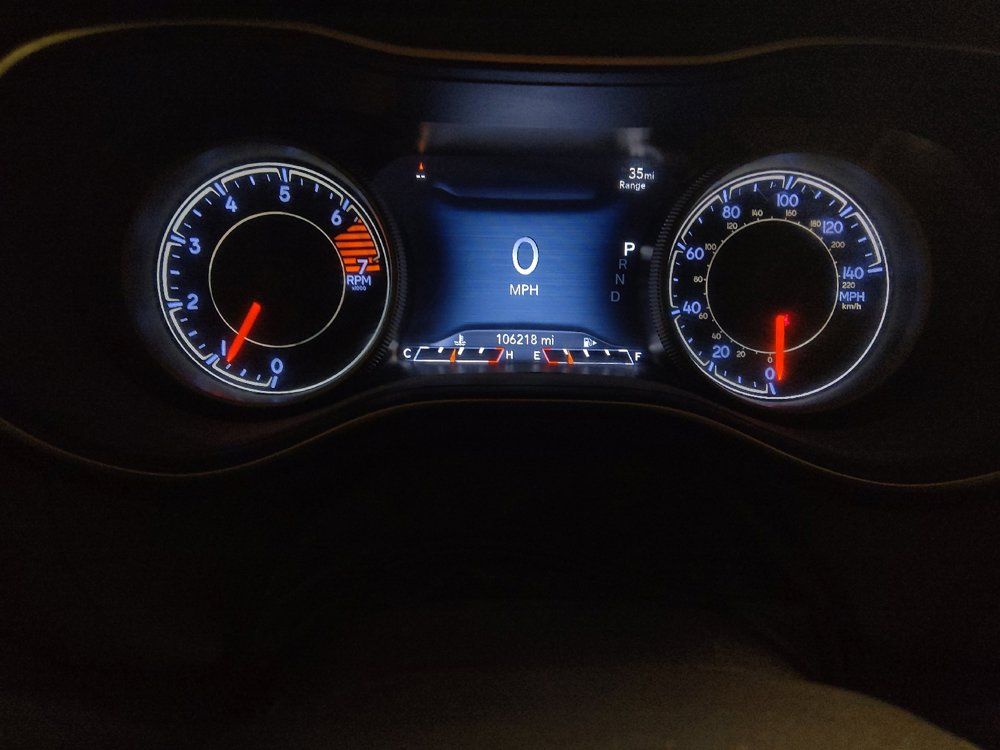 Used 2019 Jeep Cherokee Limited FWD image 23