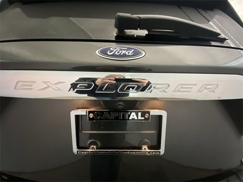 Used 2020 Ford Explorer XLT w/ Equipment Group 202A image 27