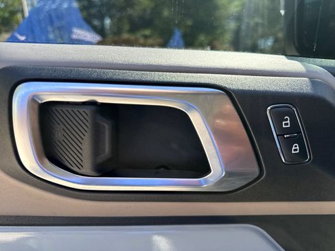 Used 2022 Ford Bronco Wildtrak AWD/4WD image 14