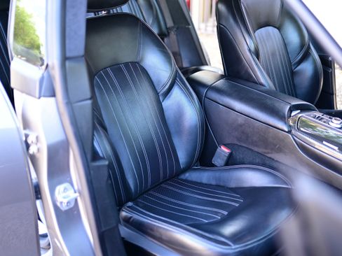 Used 2017 Maserati Levante S image 10