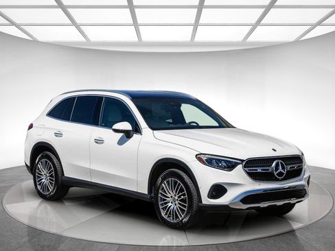 Certified 2026 Mercedes-Benz GLC 300 4MATIC image 5