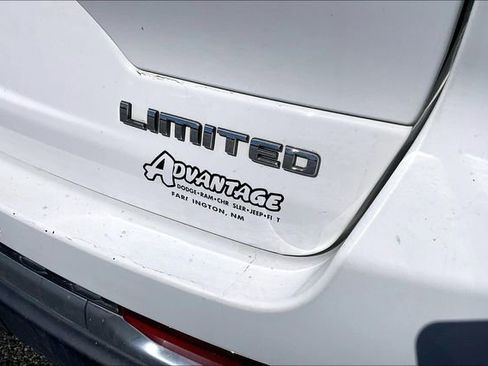 Certified 2023 Jeep Grand Cherokee Limited image 34