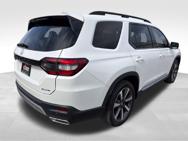 Used 2025 Honda Pilot Elite image 7