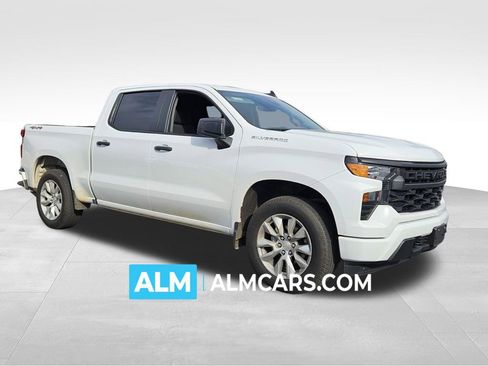 Used 2024 Chevrolet Silverado 1500 Custom image 1