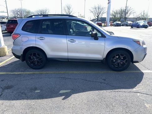 Used 2018 Subaru Forester 2.5i Premium w/ Popular Package #3B AWD/4WD image 3