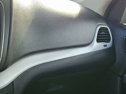 Used 2019 Dodge Journey SE w/ Premium Group image 27