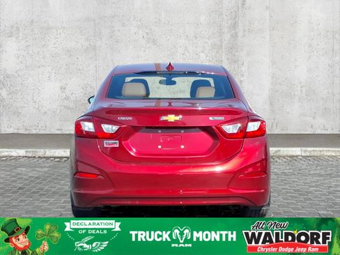 Used 2018 Chevrolet Cruze Premier image 5