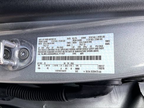 Used 2024 Lincoln Corsair Reserve w/ Equipment Group 201A AWD/4WD image 4