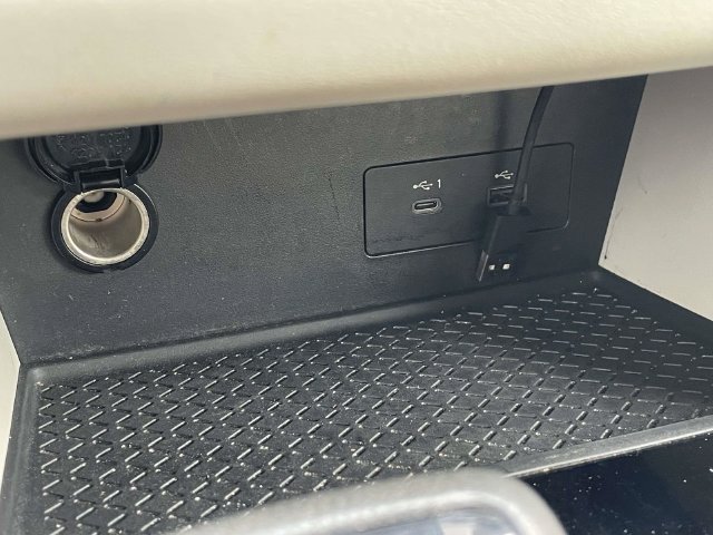 Used 2022 Nissan Pathfinder SV AWD/4WD image 29