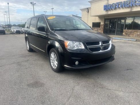 Used 2018 Dodge Grand Caravan SXT image 8