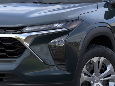 New 2026 Chevrolet Trax LS w/ Driver Confidence Package FWD image 10