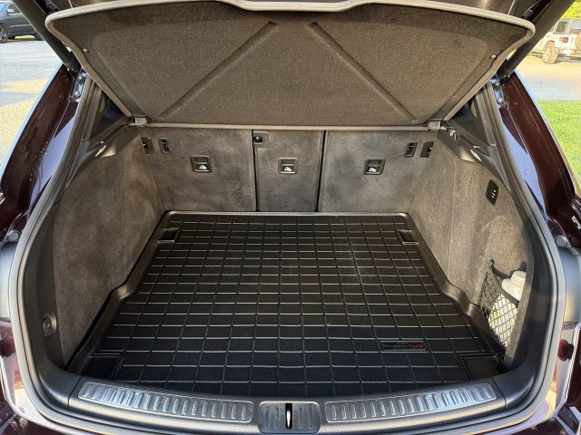 Used 2023 Porsche Macan Turbo AWD/4WD image 27