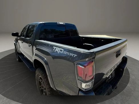 Used 2019 Toyota Tacoma TRD Sport w/ Technology Package image 13