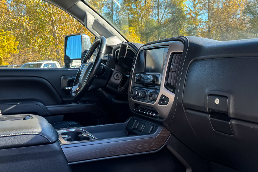 Used 2019 GMC Sierra 3500 Denali w/ Duramax Plus Package AWD/4WD image 14