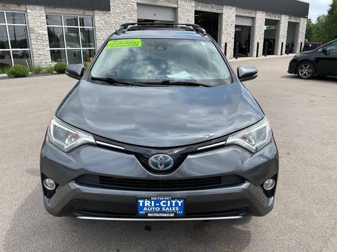 Used 2018 Toyota RAV4 XLE w/ Convenience Package AWD/4WD image 12