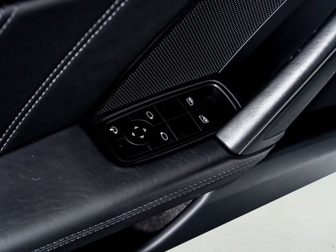 Used 2022 Porsche 911 Turbo S image 43